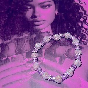 Elegant sparkling Bracelet with Silver Accents